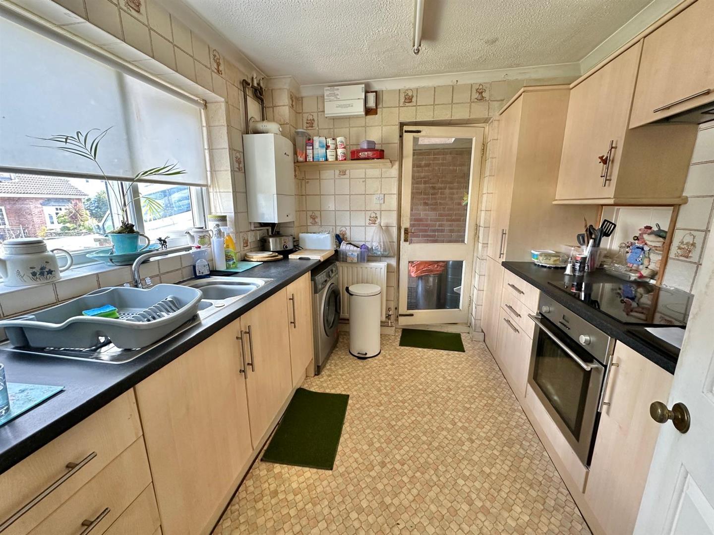 3 bed property in Epworth Close, Truro
